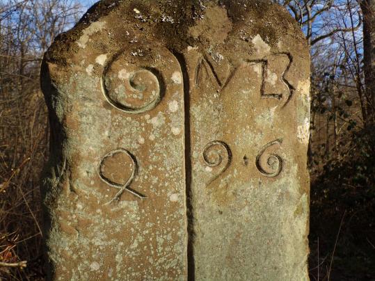 Grenzstein aus dem Jahr 1492.